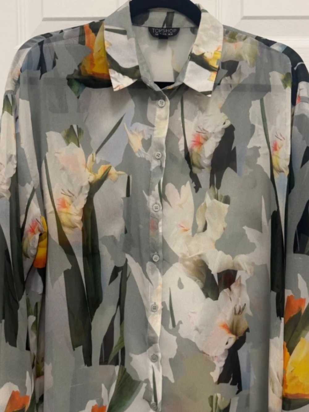 Topshop  Sheer Floral Blouse Great for summer * accepting offers - Picture 2 of 5